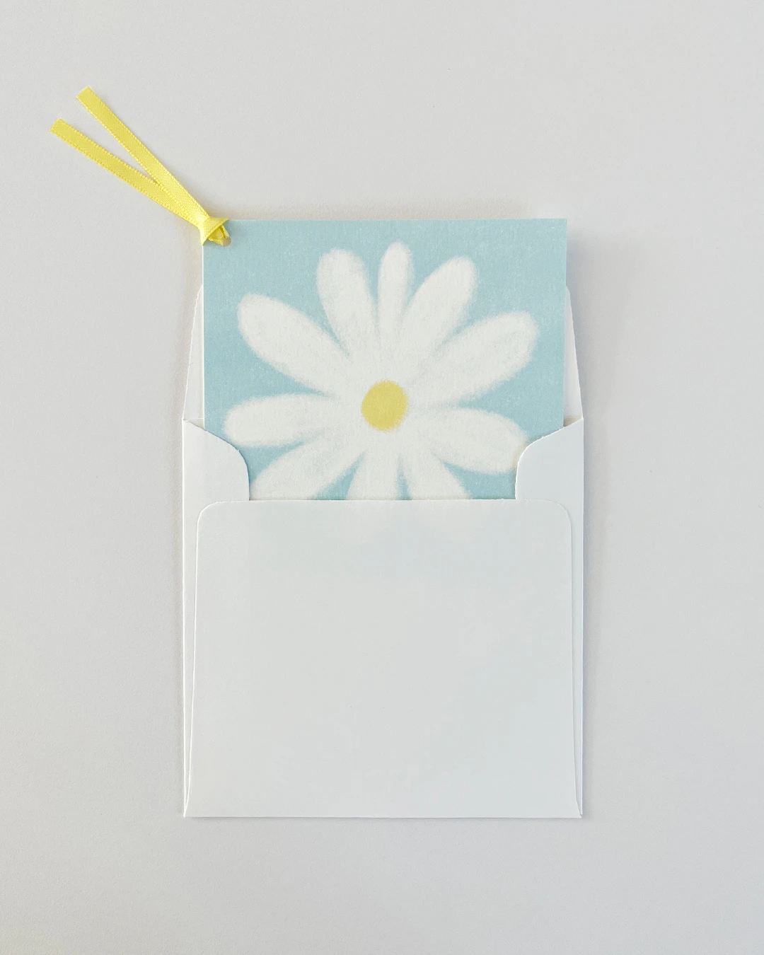 daisy hanging card